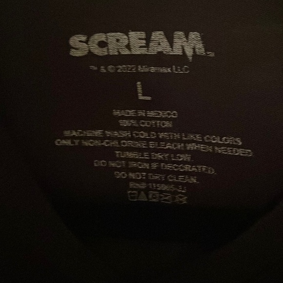 NWT OFFICIALLY LICENSED Scream Sidney T-Shirt Graphic Tee Top Ghost Face Horror - Picture 3 of 5